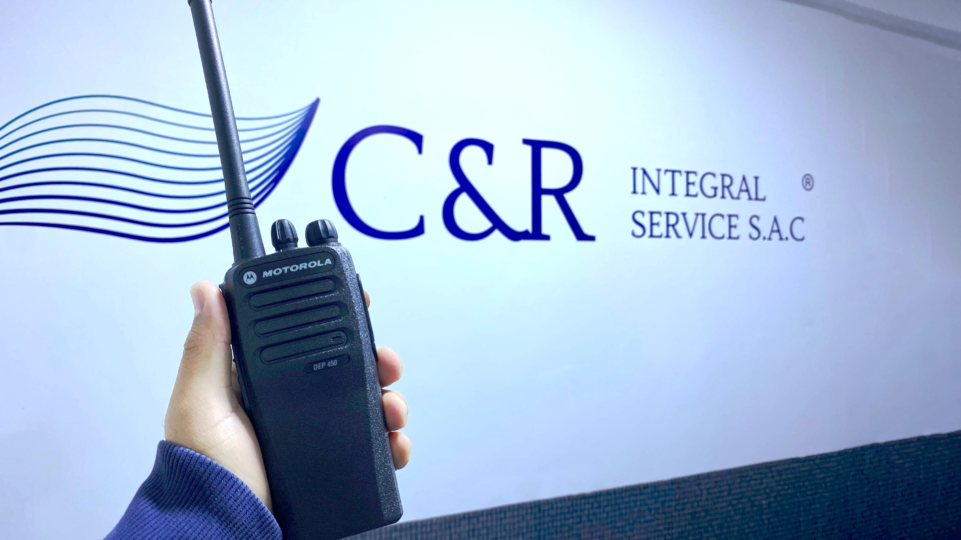 Radios Motorola DEP 450 : Optimiza la Comunicación en Operaciones Críticas