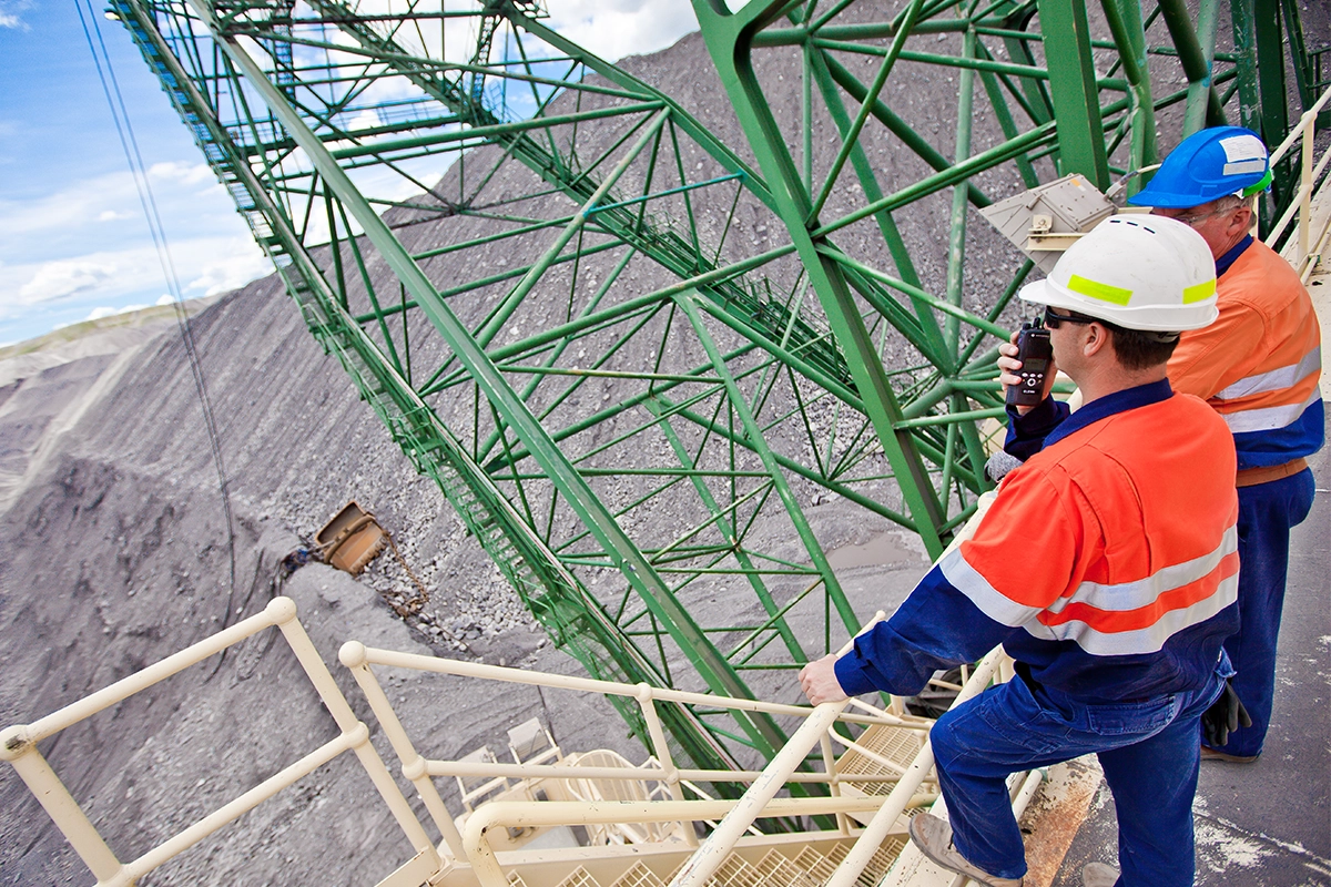 Motorola R7 en operaciones de minería